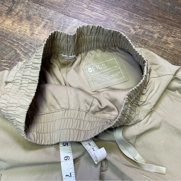 FIGS Zamora Fionlite Jogger Scrub Pants Women XS Light Oak Mesh Lined - Picture 10 of 10